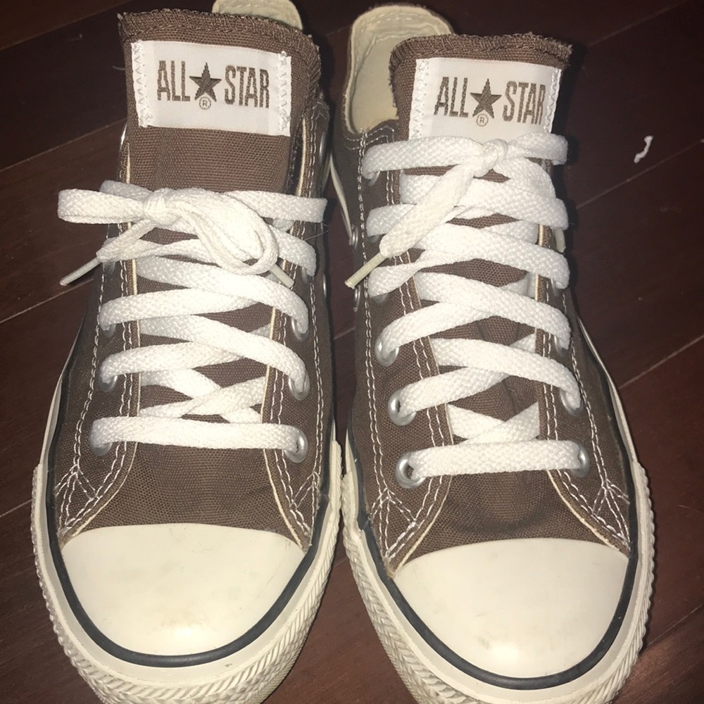 Brown Converse shoes women’s 8/ men’s 6/ euro 39